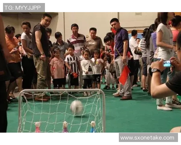 足球贴纸鱼缸的创意装饰与趣味玩法探索